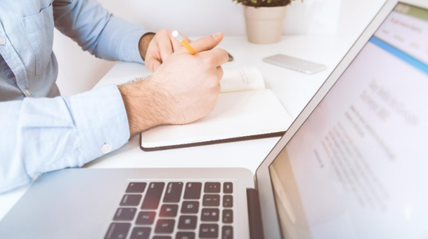 移動設(shè)計中留白設(shè)計定義和重要性-瑩晨建站-www.algeanandpartners.com