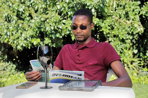 定制網(wǎng)站設(shè)計與現(xiàn)成的關(guān)于SEO的利弊-瑩晨建站-www.algeanandpartners.com