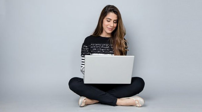 白色空間在網(wǎng)站設(shè)計(jì)中的重要性- 瑩晨建站-www.algeanandpartners.com 白色空間在網(wǎng)站設(shè)計(jì)中的重要性- 瑩晨建站-www.algeanandpartners.com